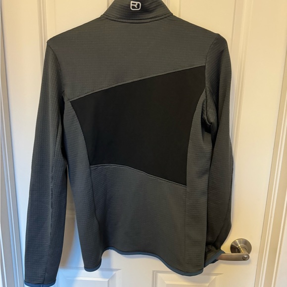 Ortovox warm mid layer zip up. - Picture 3 of 3